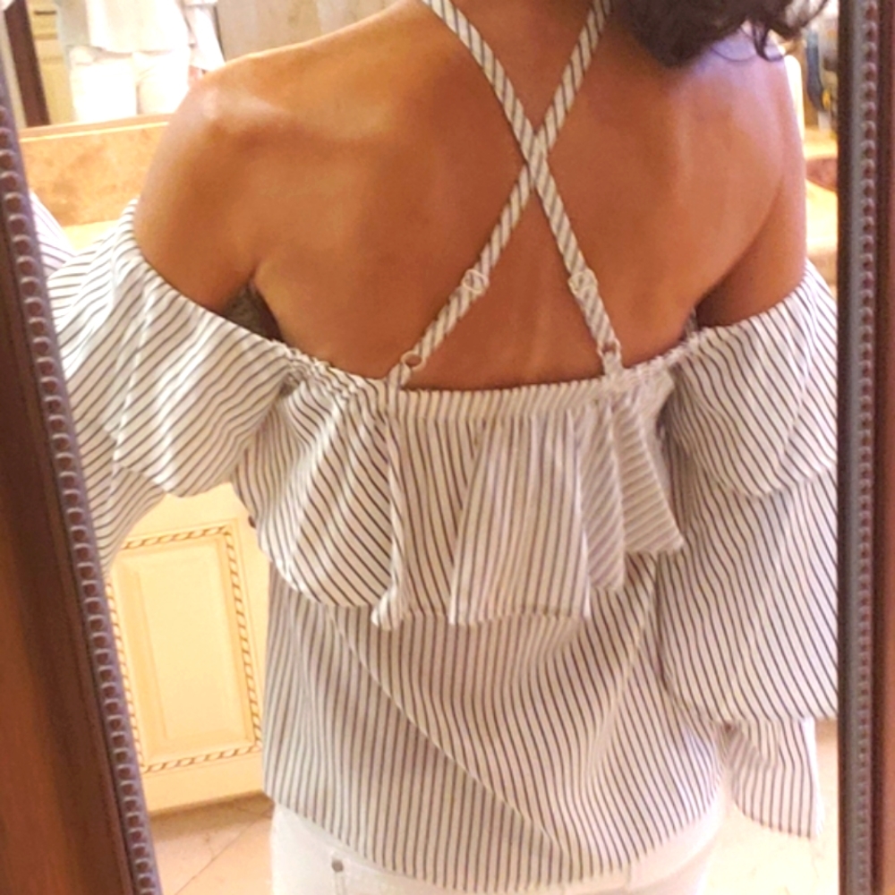 Express flouncy striped cold-shoulder blouse, XS - Picture 8 of 16